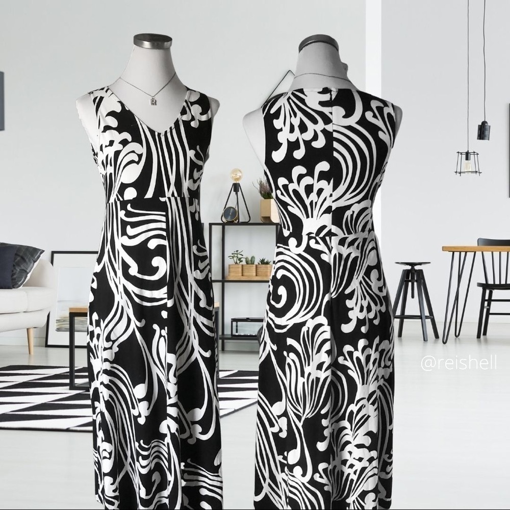 TALBOTS BLACK AND WHITE MAXI DRESS​​